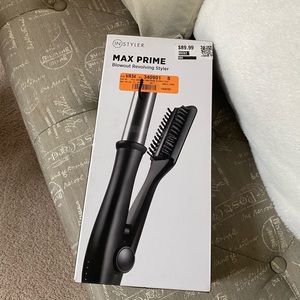 Max Prime  Blowout Revolving Styler.